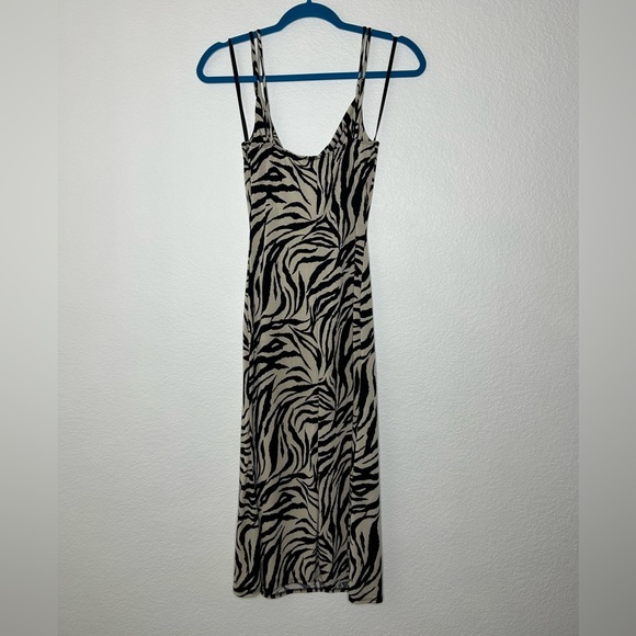 Zebra Midi Dress - Picture 3 of 6